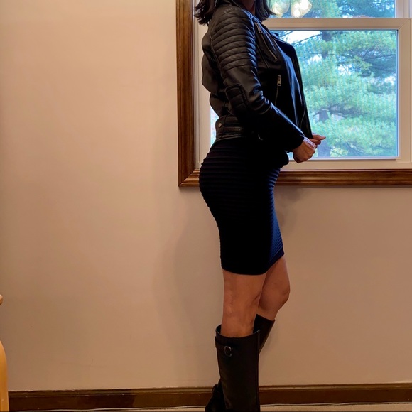 BCBG Generation Bodycon Bandage Black skirt - Picture 2 of 5